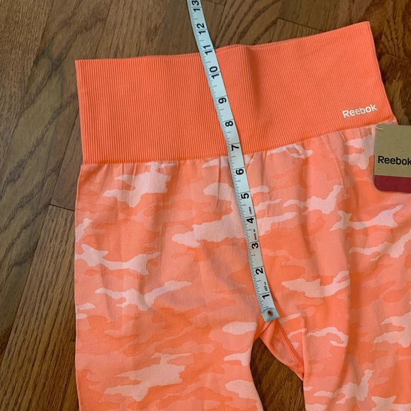 Reebok Orange / Peach Camo Leggings and Bra SET.  Sz M.   New With Tags! - Picture 5 of 9